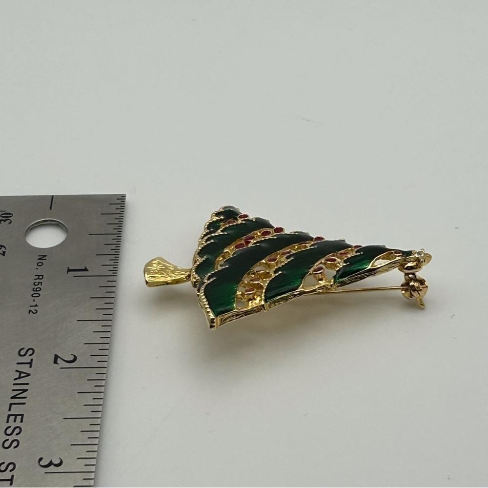 Small Christmas Enamel Tree Brooch Christmas Holidays Green with Red Lights - Picture 7 of 8